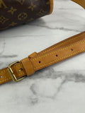 LOUIS VUITTON Monogram Saumur 30 Crossbody/Shoulder Bag