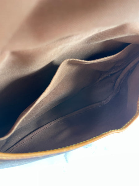 LOUIS VUITTON Monogram Saumur 30 Crossbody/Shoulder Bag