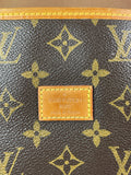 LOUIS VUITTON Monogram Saumur 30 Crossbody/Shoulder Bag