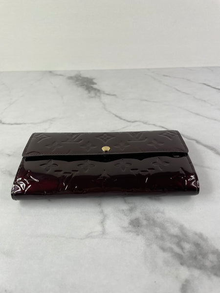 LOUIS VUITTON Amarante Monogram Vernis Sarah Walle