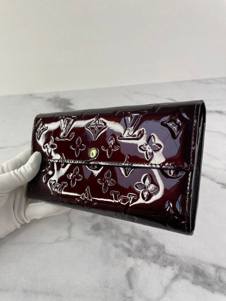 LOUIS VUITTON Amarante Monogram Vernis Sarah Walle