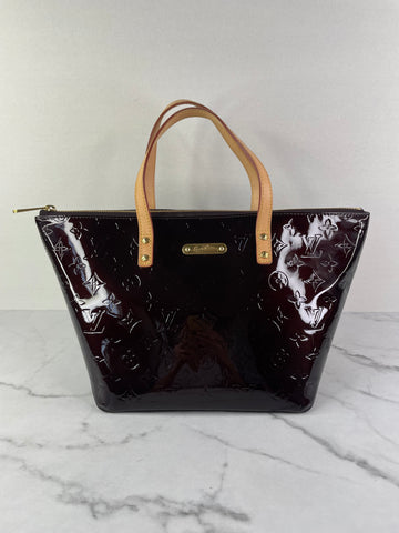 LOUIS VUITTON Amarante Vernis Bellevue PM Bag