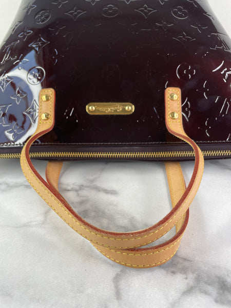 LOUIS VUITTON Amarante Vernis Bellevue PM Bag