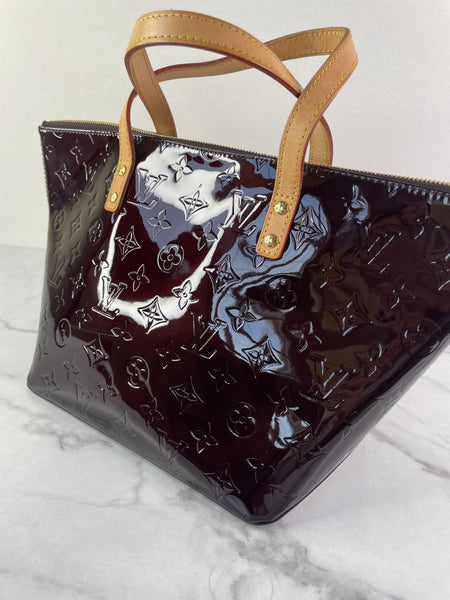 LOUIS VUITTON Amarante Vernis Bellevue PM Bag