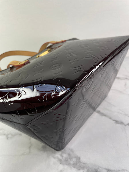 LOUIS VUITTON Amarante Vernis Bellevue PM Bag