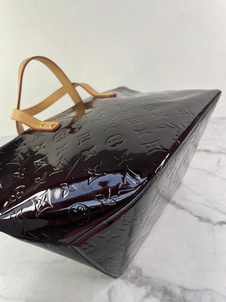 LOUIS VUITTON Amarante Vernis Bellevue PM Bag