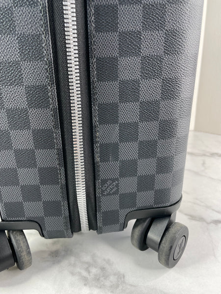 LOUIS VUITTON Damier Graphite Canvas HORIZON 55 Luggage