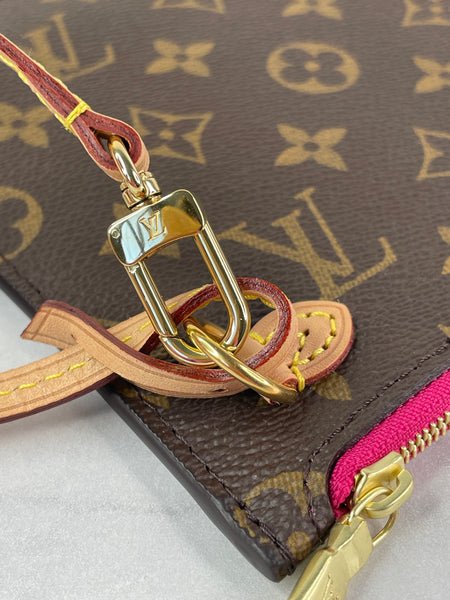 LOUIS VUITTON Monogram Wristlet/Clutch