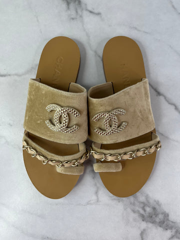 CHANEL Beige Velvet CC Chain Flat Sandals Size 36.5