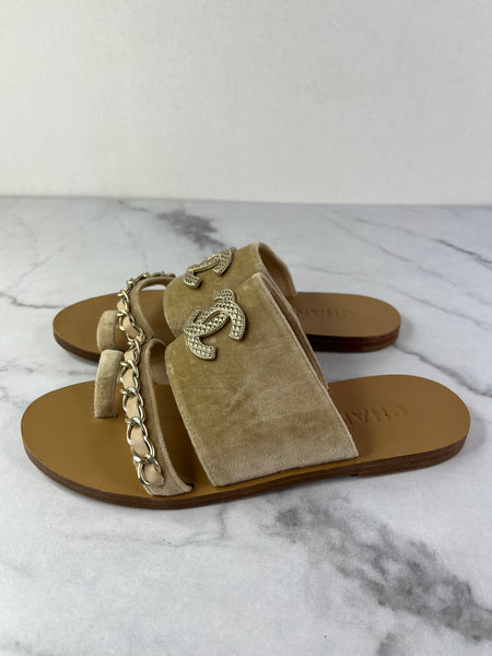 CHANEL Beige Velvet CC Chain Flat Sandals Size 36.5