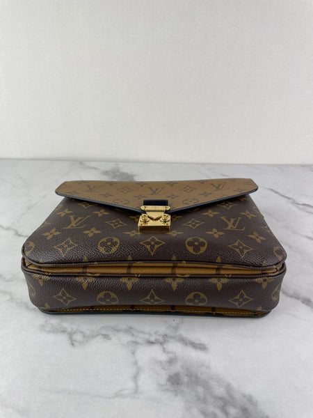 Louis Vuitton Pochette Métis Monogram Reverse Canvas Crossbody/Shoulder Bag