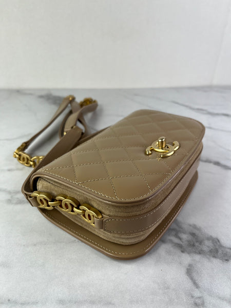 CHANEL Beige Quilted Shiny Calfskin/Suede Goatskin Mini Messenger Shoulder/Crossbody Bag