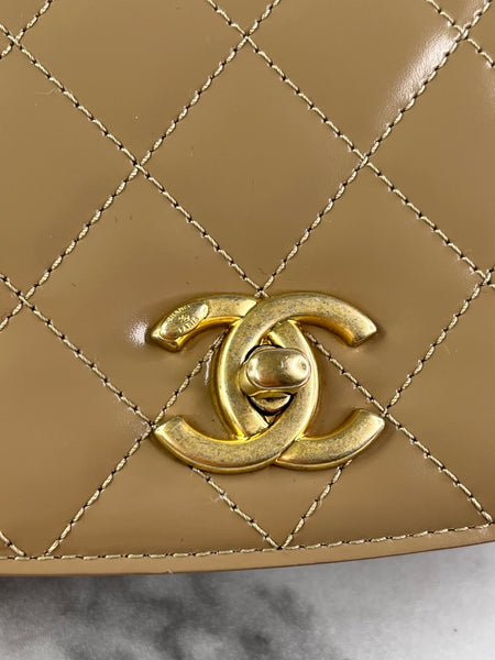 CHANEL Beige Quilted Shiny Calfskin/Suede Goatskin Mini Messenger Shoulder/Crossbody Bag