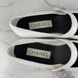 CHANEL Black/White CC Logo MARY JANES Patent Toe Flats Size 38.5