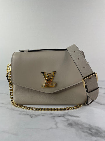 LOUIS VUITTON Oxford Lockme Greige Crossbody/Shoulder Bag