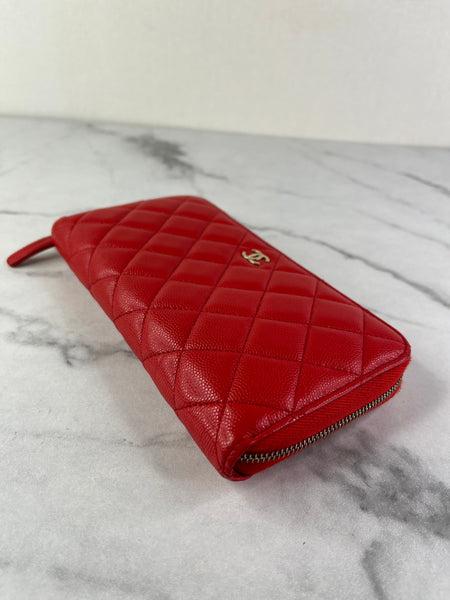 CHANEL Red Caviar Long Zipped Wallet