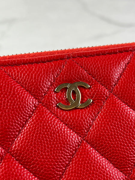 CHANEL Red Caviar Long Zipped Wallet