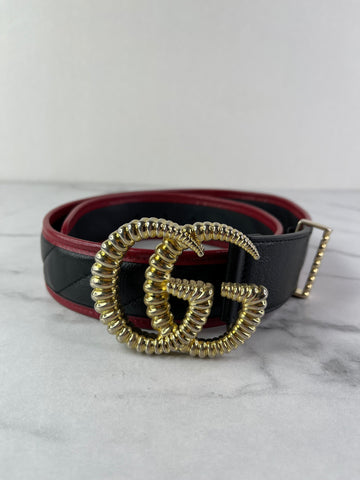 GUCCI Black/Romantic Cherry Red Azalea Calfskin Matelasse Diagonal Torchon Double G Belt Size 80/32