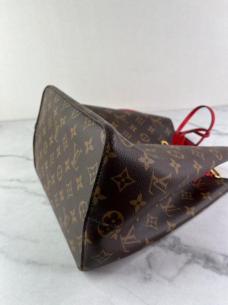 LOUIS VUITTON NéoNoé MM Monogram Red Crossbody/Shoulder Bag