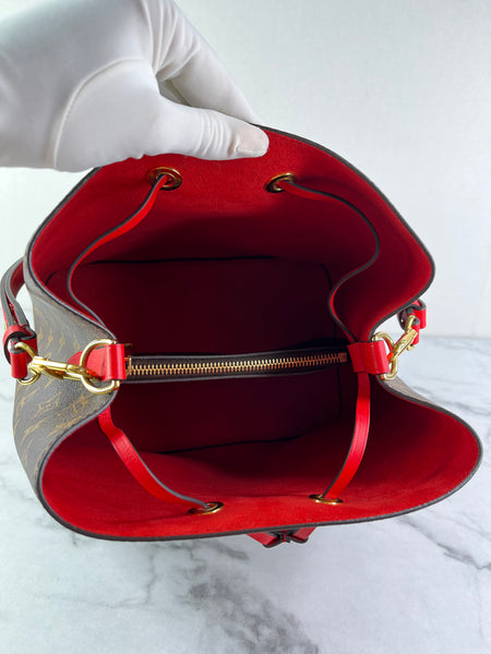 LOUIS VUITTON NéoNoé MM Monogram Red Crossbody/Shoulder Bag
