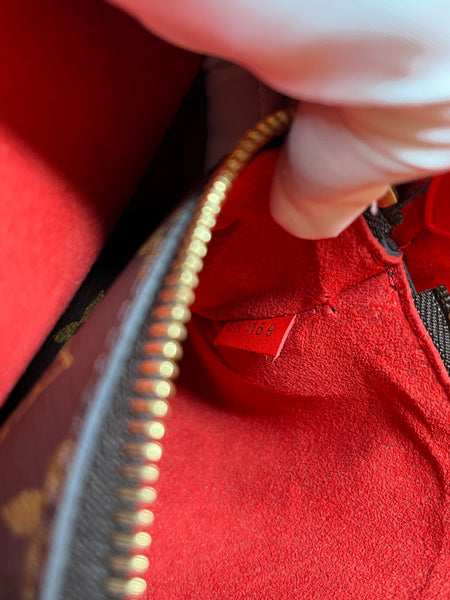 LOUIS VUITTON NéoNoé MM Monogram Red Crossbody/Shoulder Bag
