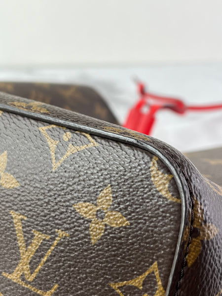 LOUIS VUITTON NéoNoé MM Monogram Red Crossbody/Shoulder Bag