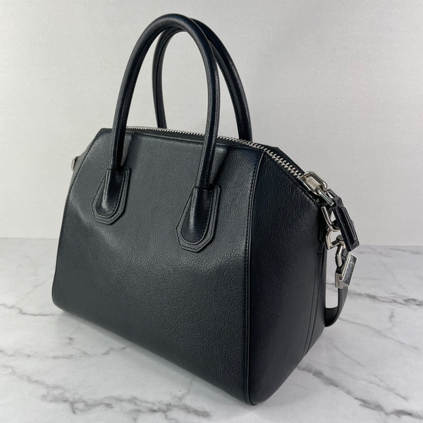 GIVENCHY Black Grained Leather Small Antigona Shoulder Bag