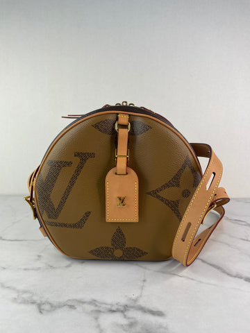 LOUIS VUITTON Reverse Monogram Giant Boite Chapeau Souple Shoulder/Crossbody Bag