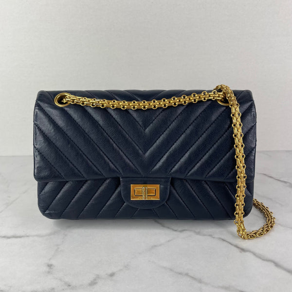 CHANEL Navy Blue Chevron Quilted 2.55 Reissue 225 Flap Crossbody/Shoulder Bag