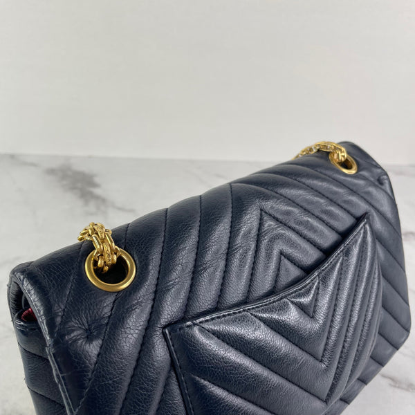 CHANEL Navy Blue Chevron Quilted 2.55 Reissue 225 Flap Crossbody/Shoulder Bag