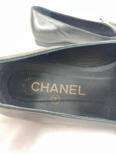 CHANEL CC Black Loafers Size 35.5