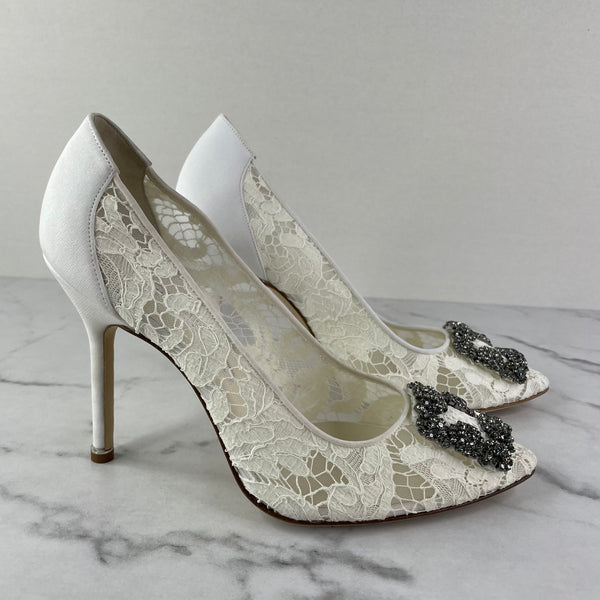 Manolo Blahnik HANGISI LACE Light Cream Lace Jewel Buckle Pumps Size 39.5