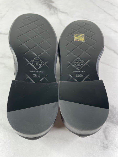CHANEL Black CC Logo Quilted Leather Loafers Size 35.5