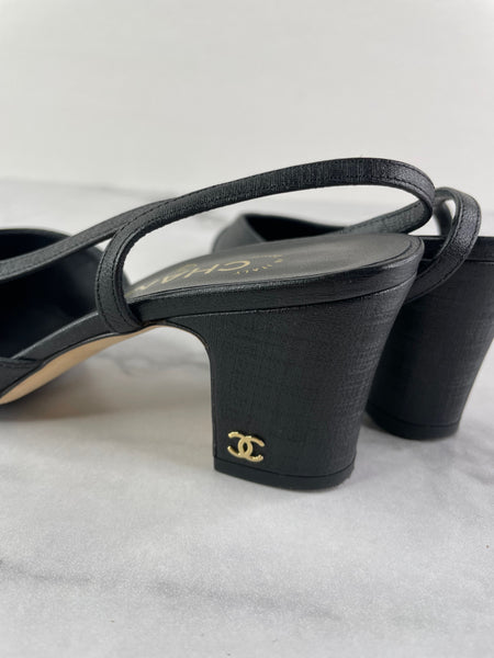 CHANEL Black Textured Calfskin Glazed Goatskin Cap Toe CC Slingback Pumps Size 36