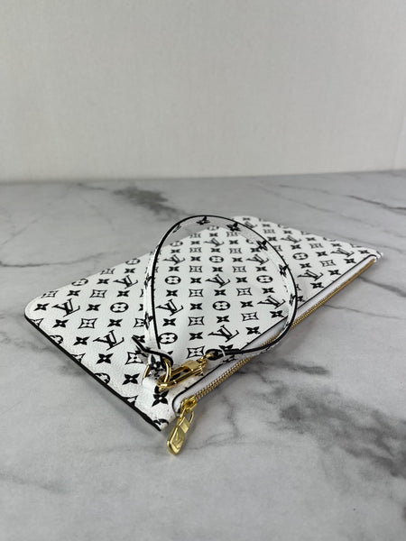 LOUIS VUITTON Limited Edition Monogram Black/White Wristlet/Clutch