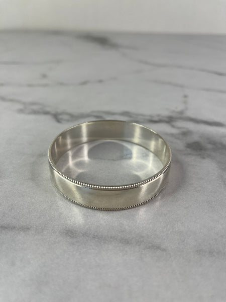 TIFFANY & CO. Sterling Silver Beaded Edge Milgrain Bangle Bracelet