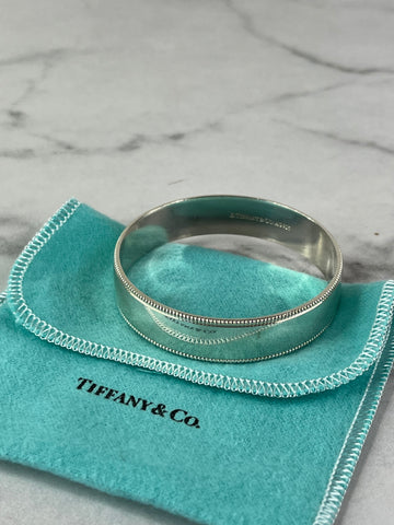 TIFFANY & CO. Sterling Silver Beaded Edge Milgrain Bangle Bracelet