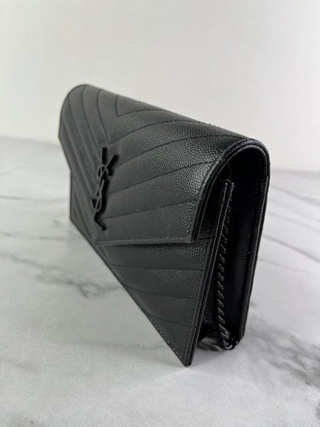 SAINT LAURENT BLACK GRAIN DE POUDRE LEATHER CASSANDRE ENVELOPE CHAIN WALLET Crossbody/Shoulder Bag