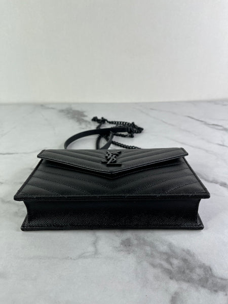SAINT LAURENT BLACK GRAIN DE POUDRE LEATHER CASSANDRE ENVELOPE CHAIN WALLET Crossbody/Shoulder Bag