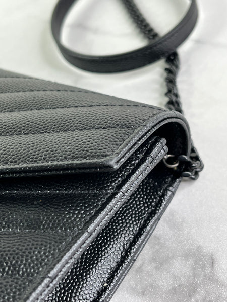 SAINT LAURENT BLACK GRAIN DE POUDRE LEATHER CASSANDRE ENVELOPE CHAIN WALLET Crossbody/Shoulder Bag