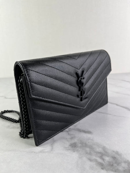 SAINT LAURENT BLACK GRAIN DE POUDRE LEATHER CASSANDRE ENVELOPE CHAIN WALLET Crossbody/Shoulder Bag