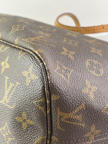 LOUIS VUITTON Monogram Neverfull MM Tote Bag