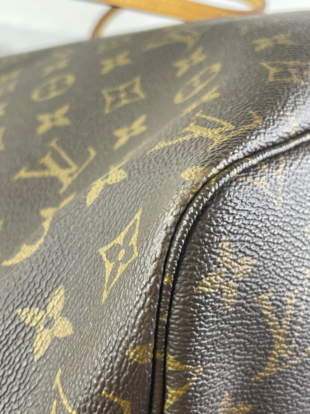 LOUIS VUITTON Monogram Neverfull MM Tote Bag