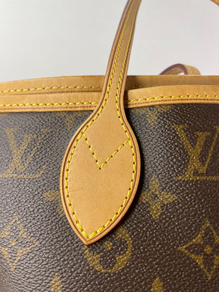 LOUIS VUITTON Monogram Neverfull MM Tote Bag