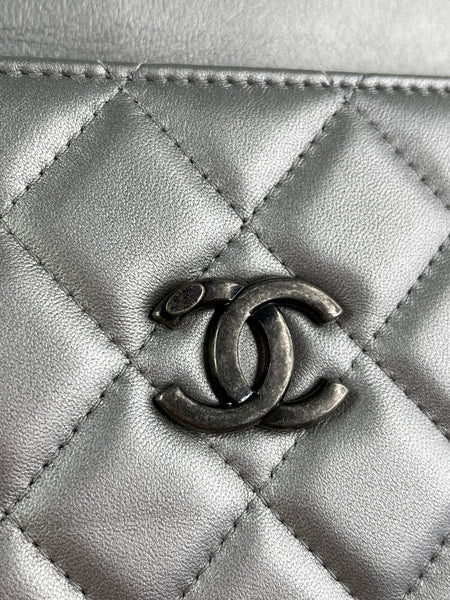 CHANEL Multi Pochette Metallic Silver Quilted Lambskin clutch/wallet/crossbody/shoulder bag