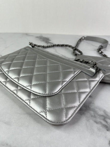 CHANEL Multi Pochette Metallic Silver Quilted Lambskin clutch/wallet/crossbody/shoulder bag