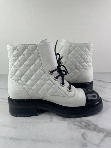 CHANEL White/Black Quilted Lace Up Combat Boots Size 37.5