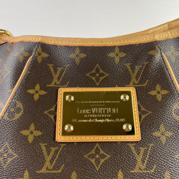LOUIS VUITTON Monogram Galliera PM Shoulder Bag