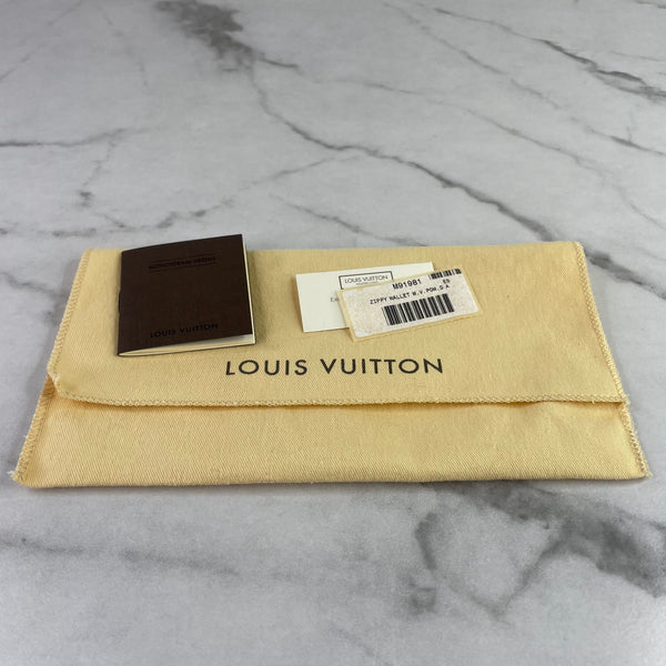 LOUIS VUITTON Pomme D'Amour Vernis Zippy Wallet