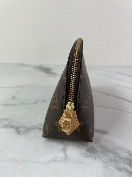LOUIS VUITTON Monogram Cosmetic Pouch